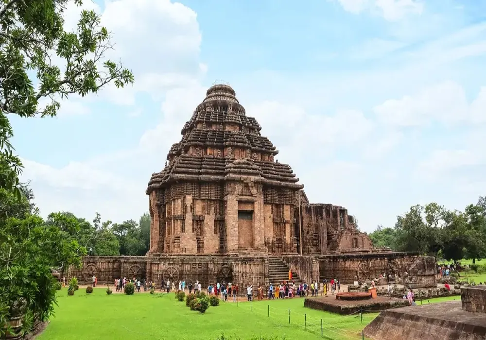 “8 Days / 7 Nights of Odisha Magic: Puri, Konark, Chilika & Bhitarkanika”